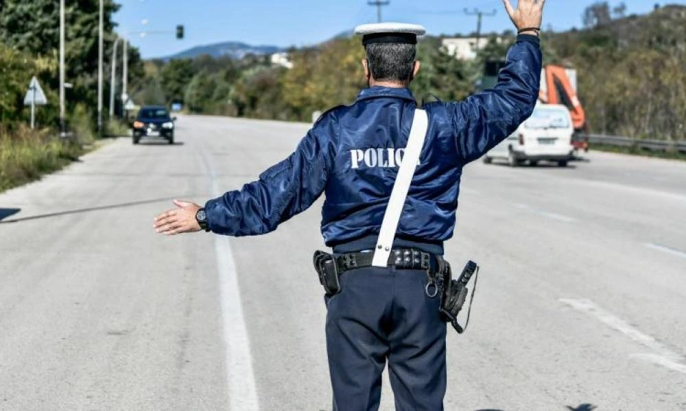 Ανήλικοι πεζοί παρασύρθηκαν σε Παπάγου και Αγίους Αναργύρους με διαφορά μόλις 5 λεπτών